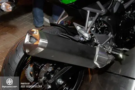 Kawasaki_Z_250_SL_010