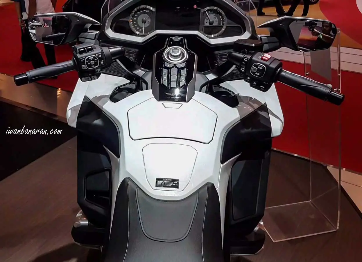 Mega gallery Honda Gold Wing 2018, motor seharga 1 Milyarrrrr