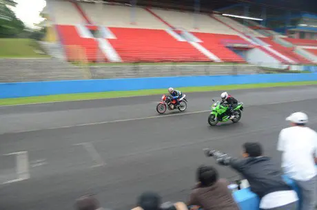ninja-150-vs-satria-fu