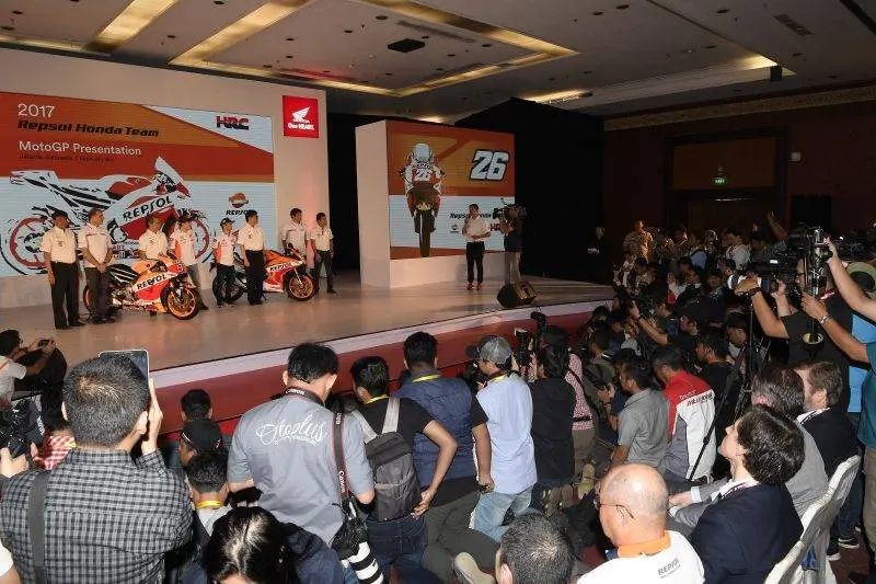 Dirilis di Indonesia, berikut foto high res Honda RC213V 2017… — Knalpot beda caakk