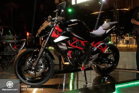 Kawasaki_Z_250_SL_019