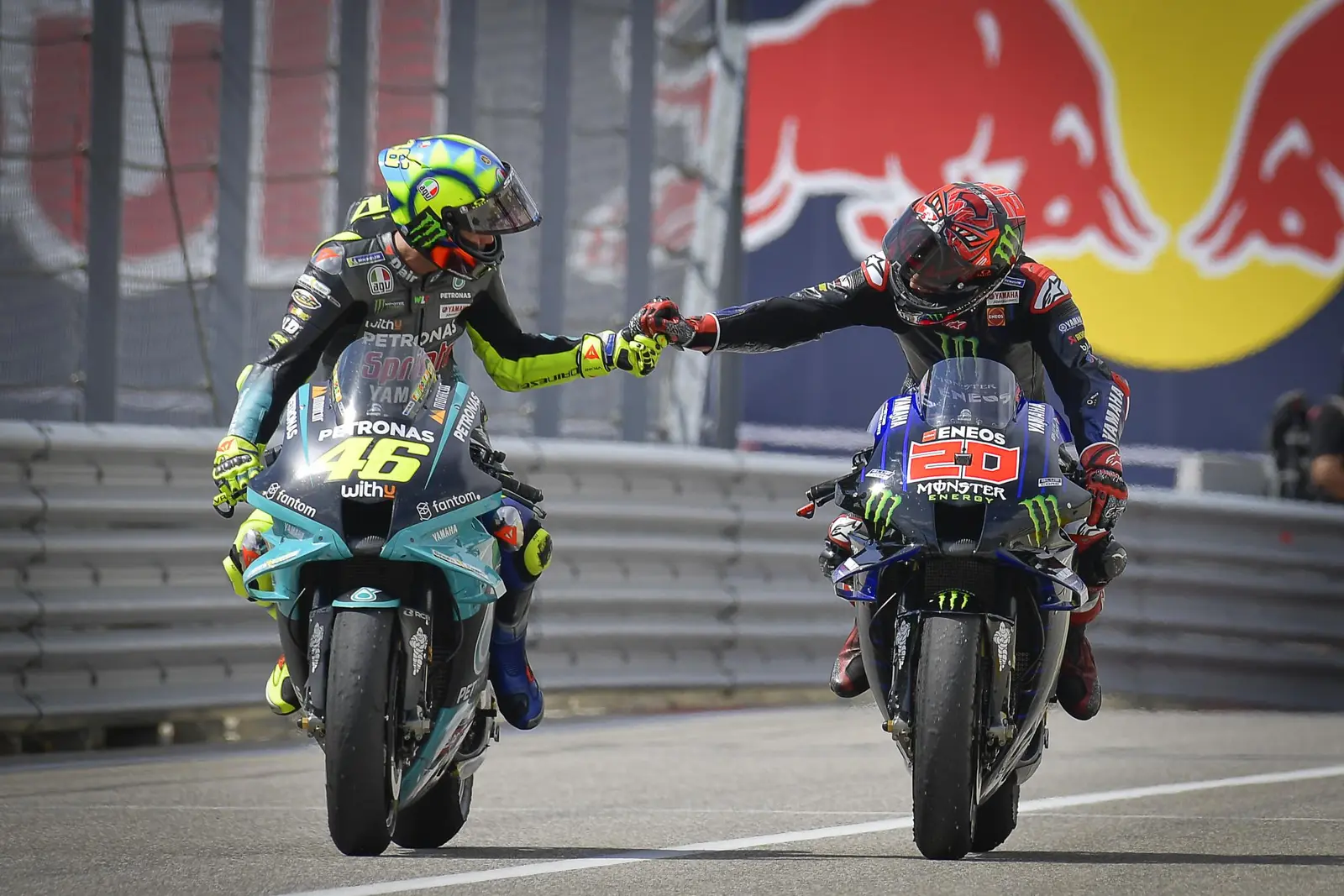 Rossi akui usia membuat race Austin sulit — ” Kamu harus fit dan muda !” serunya