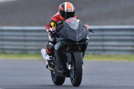 cbr250rr-versi-balap-1
