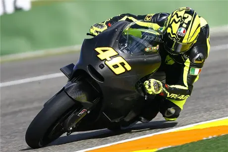 Akhirnya The Doctor nyemplak Ducati….