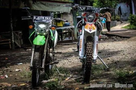 KLX150 vs Viar CrossX200 (7)