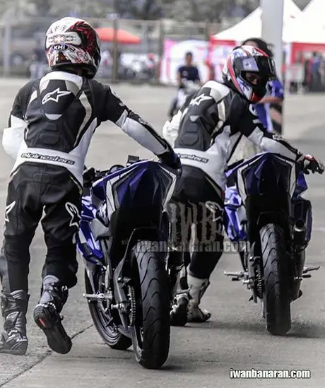 R15