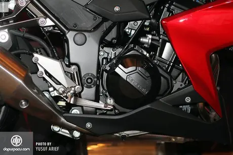 Kawasaki_Z250_05