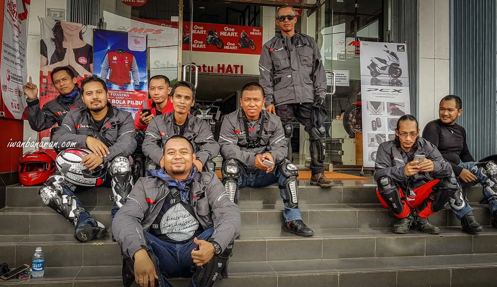 Turing Bloggers ke Tanjung Lesung nunggang Supra GTR dan CRF250 Rally