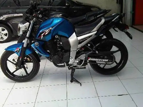 Jika Pulsar 220 dijejerin Byson…