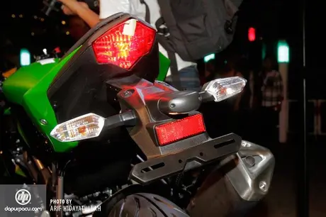 Kawasaki_Z_250_SL_011