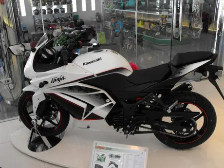 dscf3680 Hah…Ninja250r akan dibekali kaliper ganda??