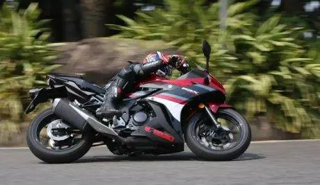 new-suzuki-gsx250r-2