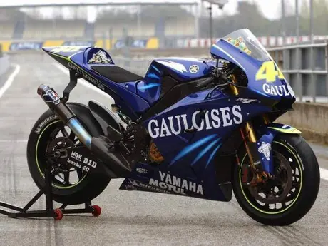 Part 1 : Sekelumit cerita Rossi tentang perjuangannya membangun Yamaha M1…