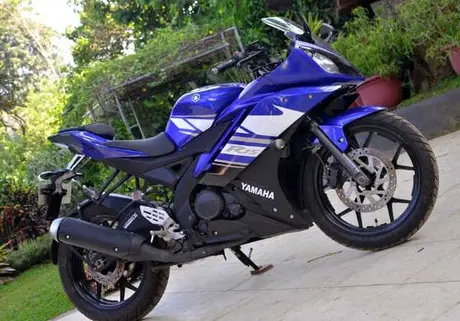 r15v202 Menyulap Yamaha R15 lawas menjadi versi 2. Wowww, keren euy…
