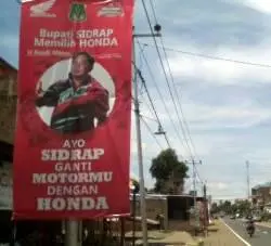 bupati-sidrap-jadi-bintang-iklan
