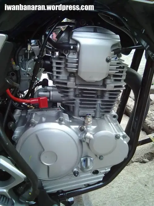 Anjritttt New Yamaha Scorpio 225 ternyata aslinya cakep juga…