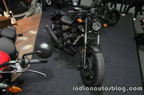 honda-rebel-500-2016-thai-motor-expo-black-front