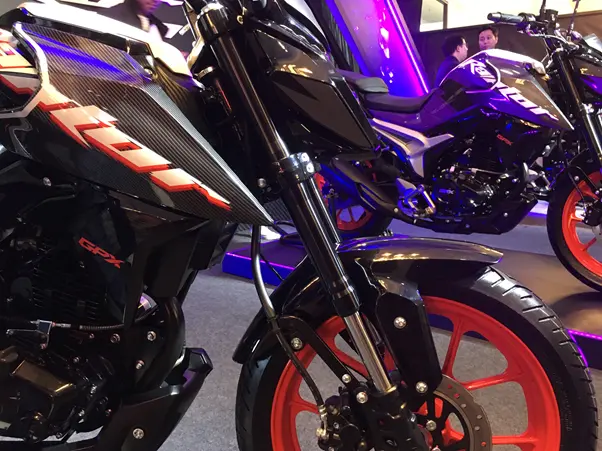 Street Fighter GPX Raptor 180 resmi dirilis tantang Yamaha MT15 ! GAHAR cak