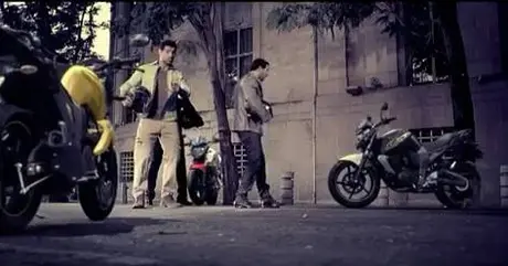 TVC new colour Yamaha FZ-S kerennnnn… —