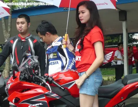 Kumpulan foto-foto CBR150r hasil jepretan diSentul….