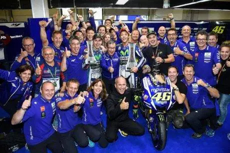 yamaha-movistar_13.big