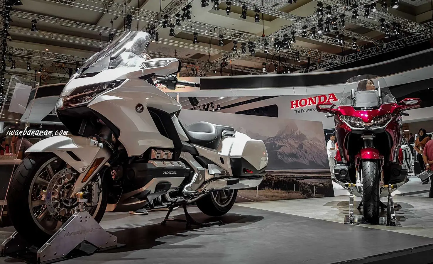 Mega gallery Honda Gold Wing 2018, motor seharga 1 Milyarrrrr