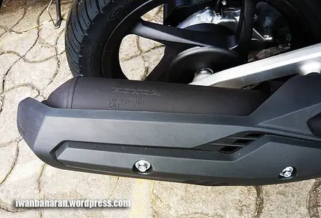 Penasaran gambar detil Honda Vario 125PGM-FI?. Monggo diintip… —