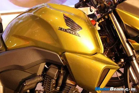 Honda-CB-Trigger-Tank