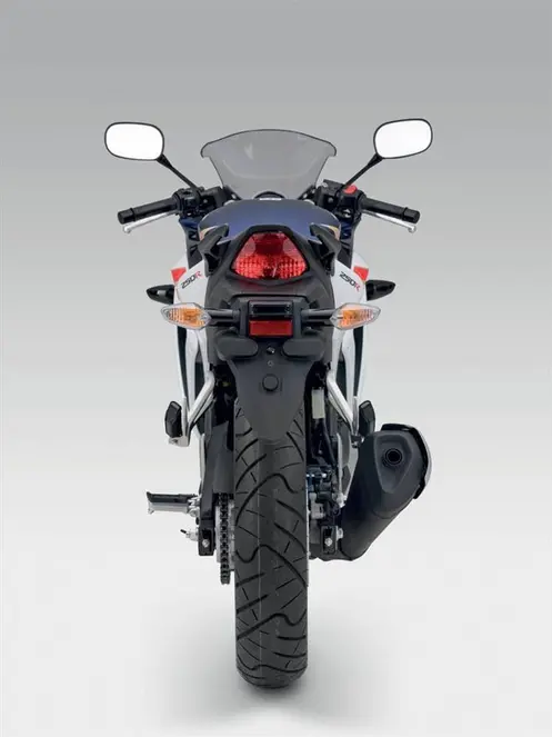 CBR250r rearlamp Honda CBR250R… — sanggupkah menjegal dominasi Ninja 250R?