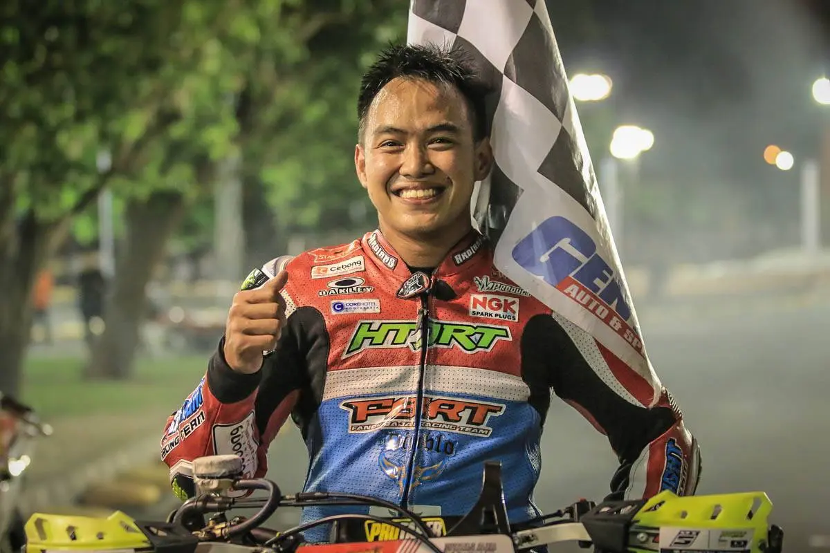 Balapan Dramatis, Doni Tata Akhirnya Raih Podium Juara di Sesi Moto 2