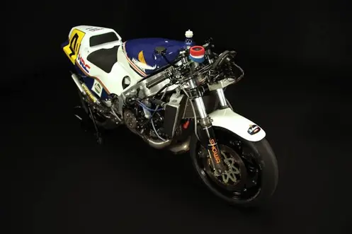 Sejarah Honda NSR500 sang legenda Motogp… —