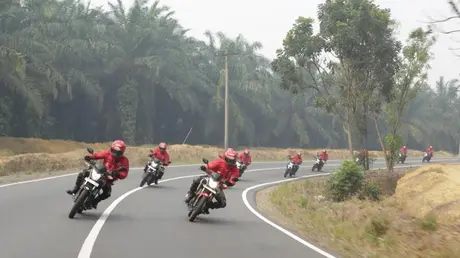 CB150R