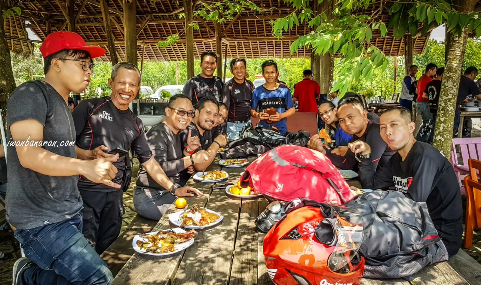 Turing Bloggers ke Tanjung Lesung nunggang Supra GTR dan CRF250 Rally