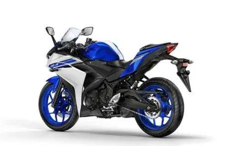 Yamaha R3 (4)