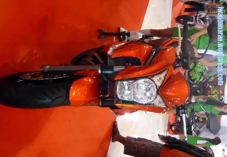 P1100046 Kawasaki ER6…ini motor baru sadis beneran