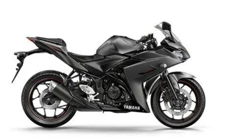 Yamaha R3 (1)