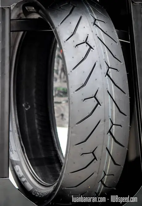Pirelli_diablo_rosso_2_R (9)