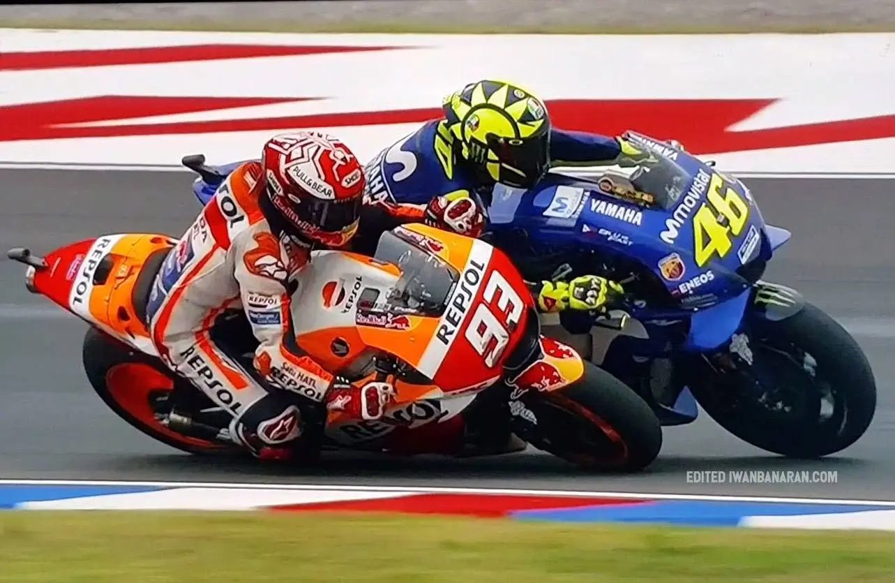 Nih dia detik-detik video insiden Marquez vs Rossi, permintaan maaf ditolak Yamaha ?