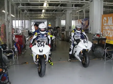 Sudarmono dan Sigit PD dalam persiapan menghadapi Suzuka 4 Hours Endurance Race (2).jpg image