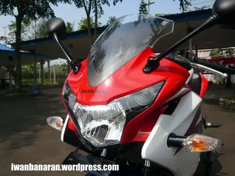 Kumpulan foto-foto CBR150r hasil jepretan diSentul….
