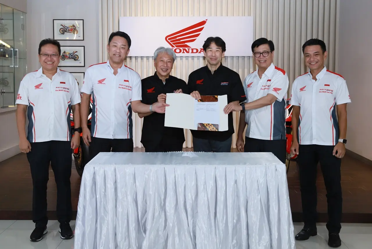 Breaking ! Setelah Motogp, kini logo ” One Heart ” nempel di balap WSBK & MXGP