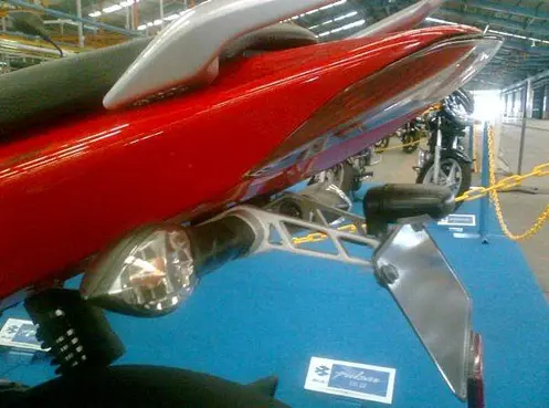 P135 Penampakan Pulsar 220 & Pulsar 135 di Indonesia… —