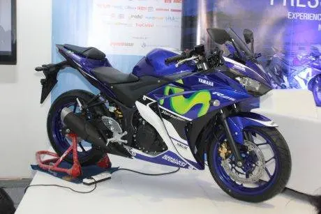 YZF-R25 Movistar Yamaha MotoGP Livery-