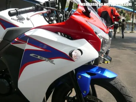 Kumpulan foto-foto CBR150r hasil jepretan diSentul….