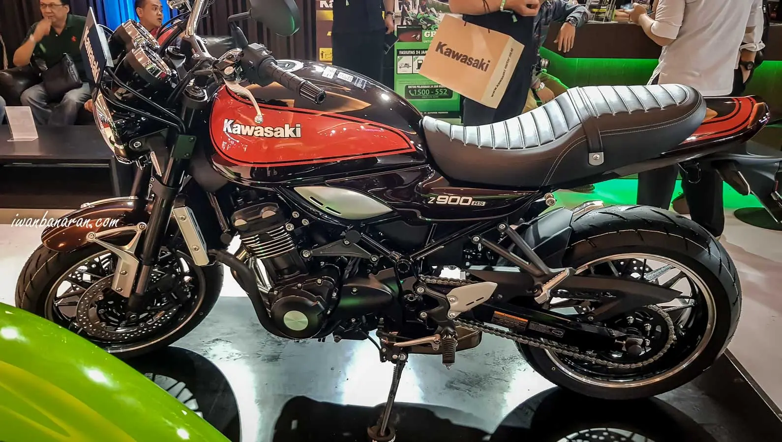 IIMS 2018 : Mengintip Booth Kawasaki, aura Ninjanya kental bangettt