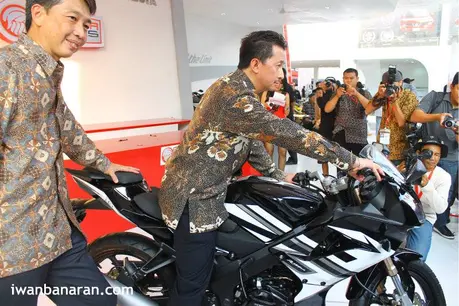 Minerva R150VX 2012