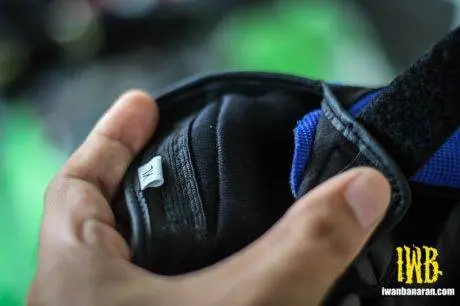 Yamaha Glove (3)