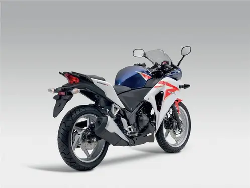 CBR250 rear Honda CBR250R… — sanggupkah menjegal dominasi Ninja 250R?