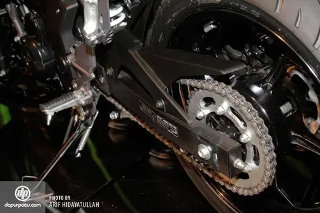 Kawasaki_Z_250_SL_012
