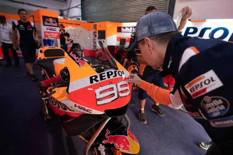 Honda sebut Jorge Lorenzo adalah pria sejati